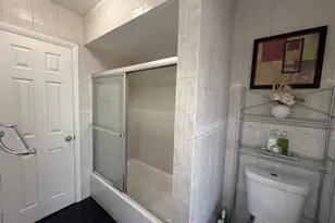 2070 NW 84th Terrace, Pembroke Pines, FL 33024 - Photo 34