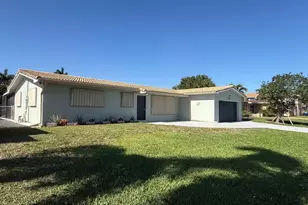 2070 NW 84th Terrace, Pembroke Pines, FL 33024 - Photo 2