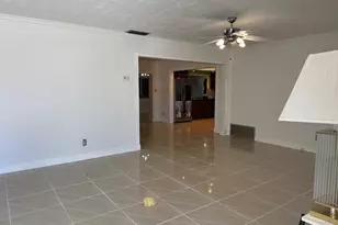 2070 NW 84th Terrace, Pembroke Pines, FL 33024 - Photo 4