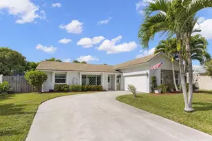 8101 Rose Marie Cir, Boynton Beach, FL 33472 - Photo 4