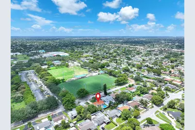 1121 N 66th Terrace, Hollywood, FL 33024 - Photo 28