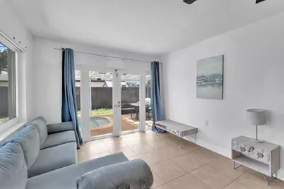 1121 N 66th Terrace, Hollywood, FL 33024 - Photo 14