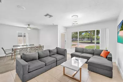 1121 N 66th Terrace, Hollywood, FL 33024 - Photo 4