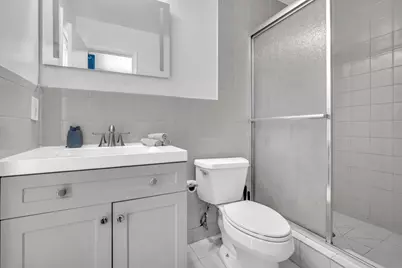 1121 N 66th Terrace, Hollywood, FL 33024 - Photo 16