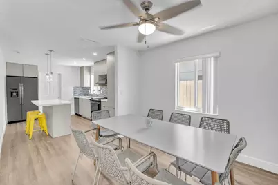 1121 N 66th Terrace, Hollywood, FL 33024 - Photo 6