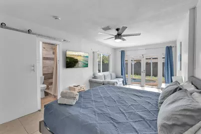 1121 N 66th Terrace, Hollywood, FL 33024 - Photo 12