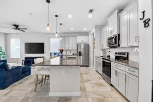 6613 Pointe of Woods Dr, West Palm Beach, FL 33413 - Photo 12