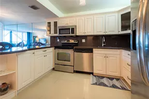 2301 S Ocean Dr, Hollywood, FL 33019 - Photo 8