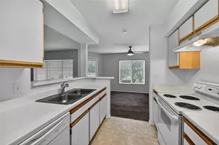 2361 NW 33rd St, Oakland Park, FL 33309 - Photo 4