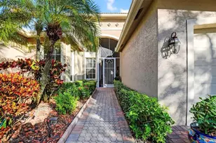 7615 Tarpon Cove Cir, Lake Worth, FL 33467 - Photo 2