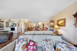 3930 Oaks Clubhouse Dr, Pompano Beach, FL 33069 - Photo 4