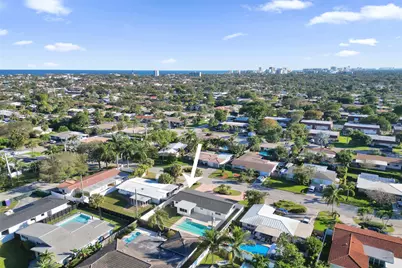 2011 NE 34th Street, Pompano Beach, FL 33064 - Photo 6