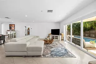 3431 NE 18th Ave, Oakland Park, FL 33306 - Photo 8