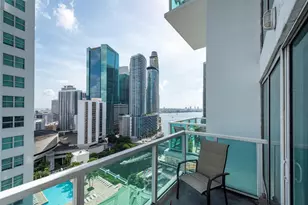 41 SE 5th St, Miami, FL 33131 - Photo 2