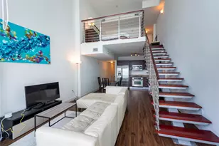 41 SE 5th St, Miami, FL 33131 - Photo 6