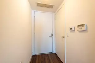 41 SE 5th St, Miami, FL 33131 - Photo 4