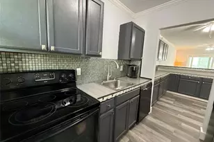 2121 NE 42nd Ct, Pompano Beach, FL 33064 - Photo 14