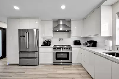 5281 NE 19th Avenue, Fort Lauderdale, FL 33308 - Photo 10