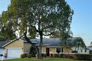 8581 27th Pl, Davie, FL 33328 - Photo 2