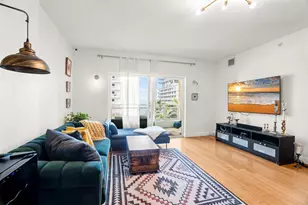 471 NE 25th St, Miami, FL 33137 - Photo 1