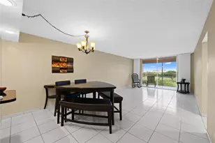 3300 W Rolling Hills Cir, Davie, FL 33328 - Photo 4