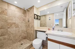 3300 W Rolling Hills Cir, Davie, FL 33328 - Photo 10