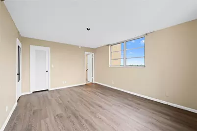 3300 W Rolling Hills Circle #610, Davie, FL 33328 - Photo 12