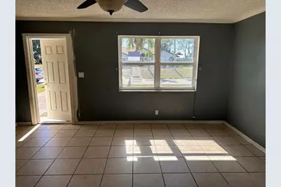 321 NE Genesee Avenue, Port Saint Lucie, FL 34983 - Photo 2