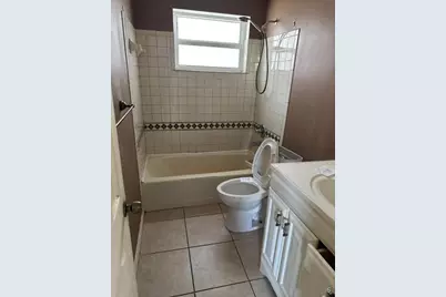 321 NE Genesee Avenue, Port Saint Lucie, FL 34983 - Photo 8