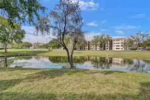 2704 NW 104th Ave, Sunrise, FL 33322 - Photo 16