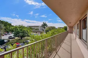 2704 NW 104th Ave, Sunrise, FL 33322 - Photo 18