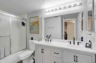 2704 NW 104th Ave, Sunrise, FL 33322 - Photo 14