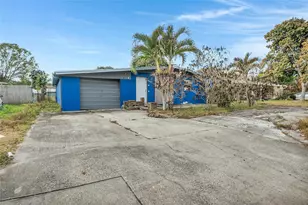 803 Palm Ave, Fort Pierce, FL 34982 - Photo 1