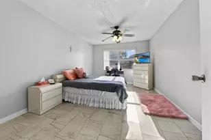 9281 Sunrise Lakes Blvd, Sunrise, FL 33322 - Photo 10