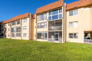 9281 Sunrise Lakes Blvd, Sunrise, FL 33322 - Photo 18