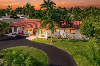 245 N Tradewinds Avenue, Lauderdale by the Sea, FL 33308 - Photo 2