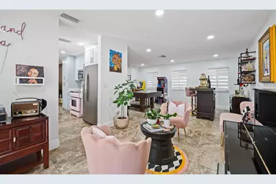 6320 Pent Place, Miami Lakes, FL 33014 - Photo 8