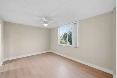 9430 Poinciana Place #409, Davie, FL 33324 - Photo 6