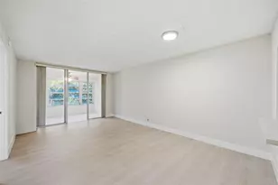 9430 Poinciana Pl, Davie, FL 33324 - Photo 14