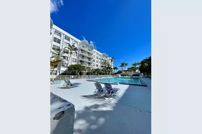 492 NW 165th Street Road, Miami, FL 33169 - Photo 26