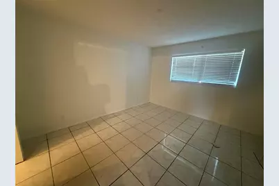 7960 Colony Circle, Tamarac, FL 33321 - Photo 10