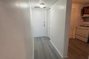 7960 N Colony Cir, Tamarac, FL 33321 - Photo 4