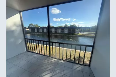 7960 Colony Circle, Tamarac, FL 33321 - Photo 8