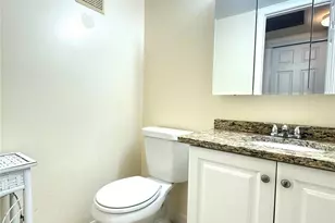 489 Tilford W, Deerfield Beach, FL 33442 - Photo 14