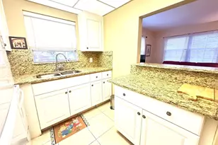 489 Tilford W, Deerfield Beach, FL 33442 - Photo 8