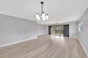 13000 SW 15th Ct, Hollywood, FL 33027 - Photo 14