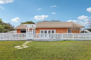 808 E Plantation Cir, Plantation, FL 33324 - Photo 2