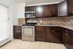 6101 N Falls Cir Dr, Lauderhill, FL 33319 - Photo 4