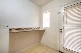 6101 N Falls Cir Dr, Lauderhill, FL 33319 - Photo 6