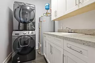 95 Isle of Venice Dr, Fort Lauderdale, FL 33301 - Photo 36